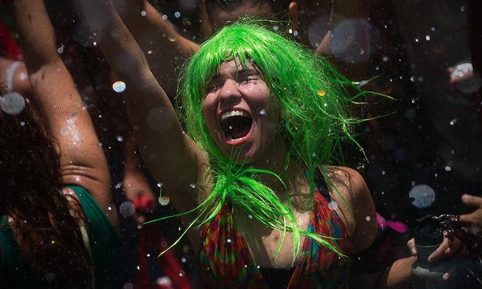 Amantes do brega invadem o carnaval carioca com muito Fogo e Paixão