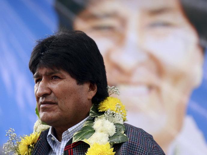 Com 92% das urnas apuradas, Morales ainda acredita em reviravolta no referendo da Bolívia
