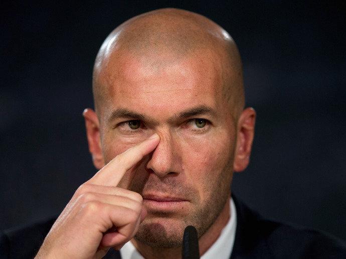 Zidane garante que confusão com Cristiano Ronaldo foi resolvida: ‘Estamos com ele’