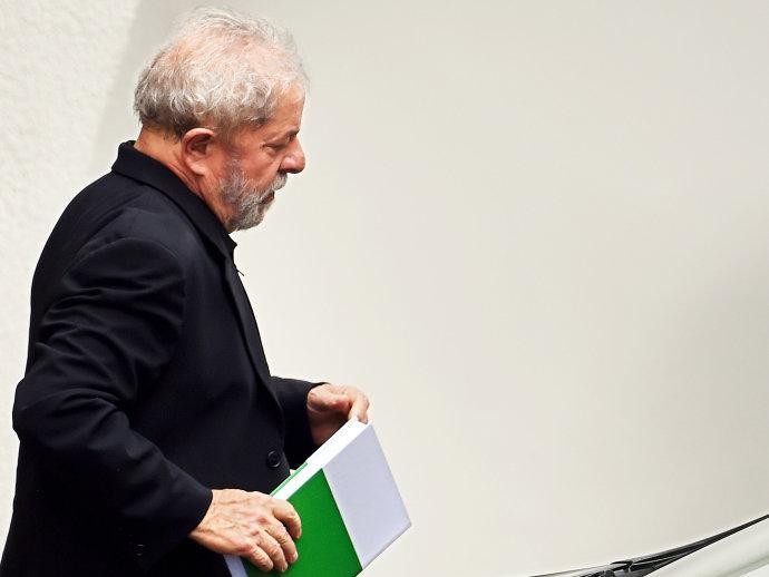 MP-SP pede prisão preventiva de Lula