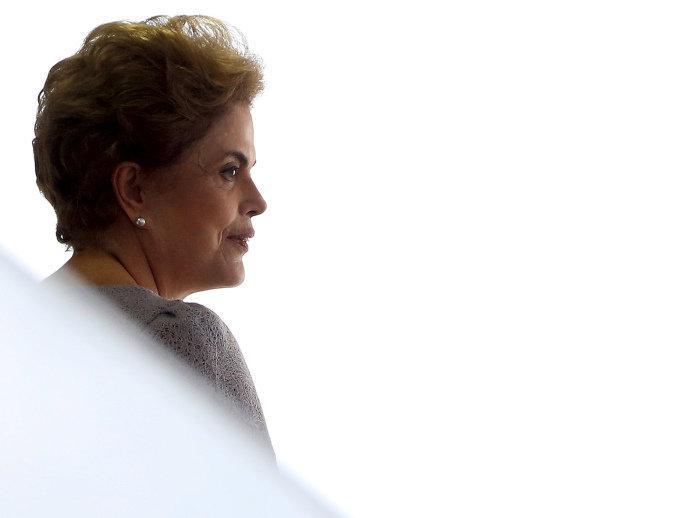 "É hora de ir": 'Economist' pede renúncia de Dilma