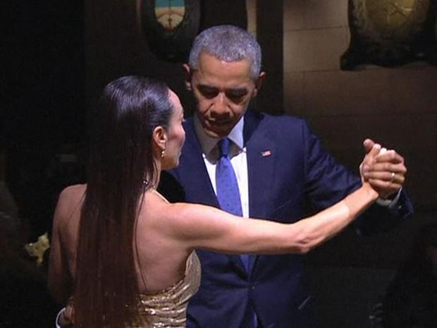 Obama se arrisca no tango em jantar com Macri