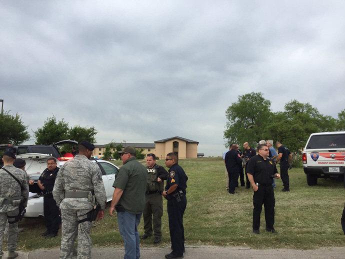 Tiroteio em base militar do Texas deixa dois mortos