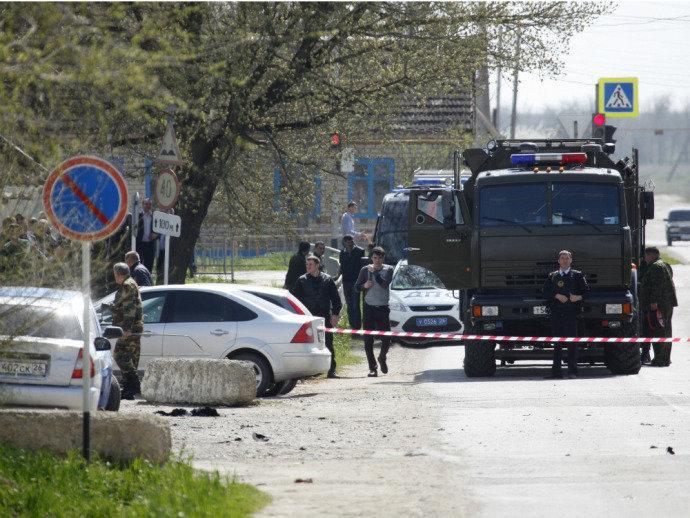 Três terroristas suicidas se explodem em frente de delegacia na Rússia