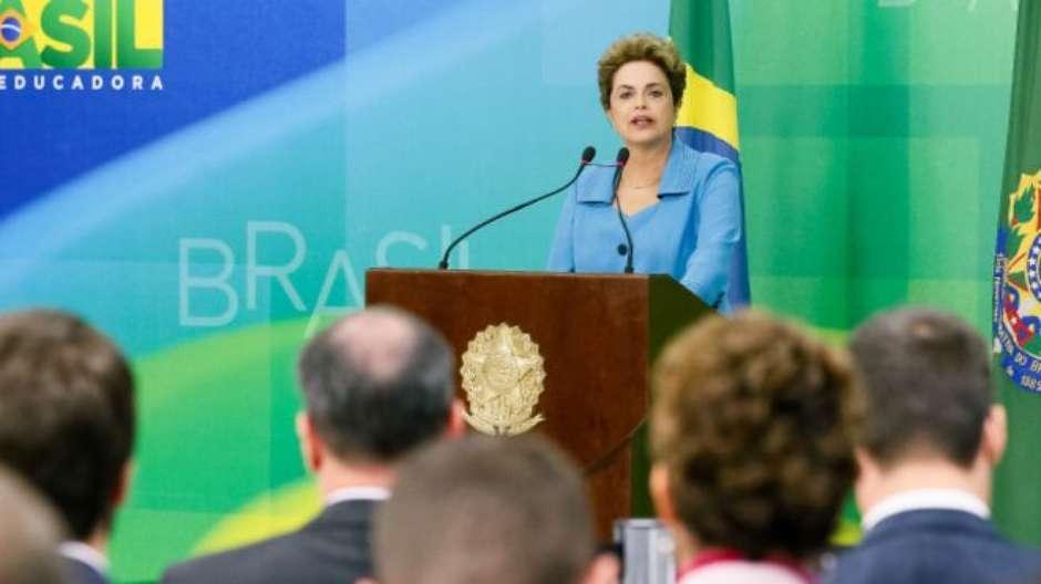 Presidente Dilma pode renunciar na sexta-feira