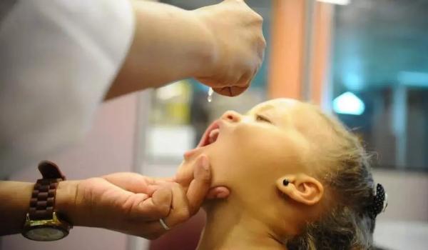 Com apenas 12% de imunizados, campanha contra a polio continua; confira onde vacinar