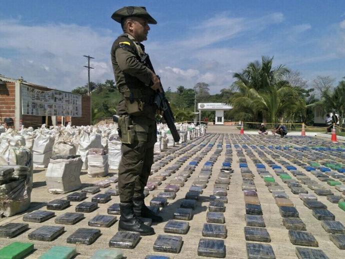 Polícia apreende na Colômbia a maior carga de cocaína da história