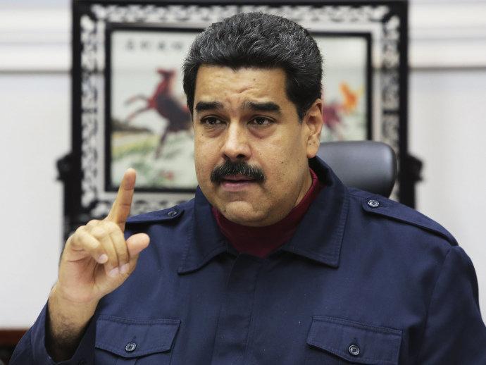 Maduro denuncia violação do espaço aéreo da Venezuela por avião militar dos EUA