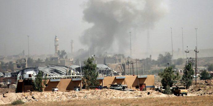 Exército do Iraque retoma controle de Fallujah das mãos do EI