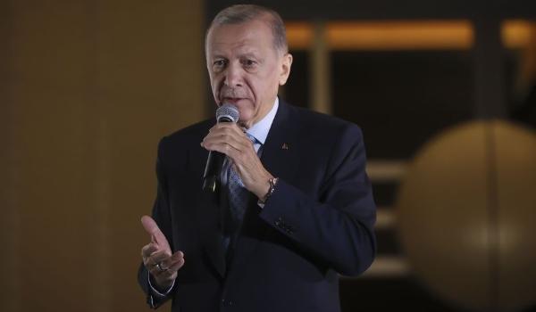 Zelensky e Putin parabenizam Erdogan pela vitória nas eleições turcas