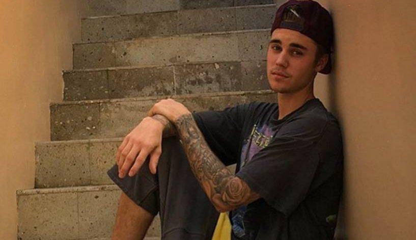 Justin Bieber recusa presente de fã com palavrão