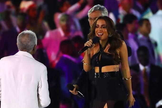 Anitta saboreia repercussão internacional de show na Rio-2016