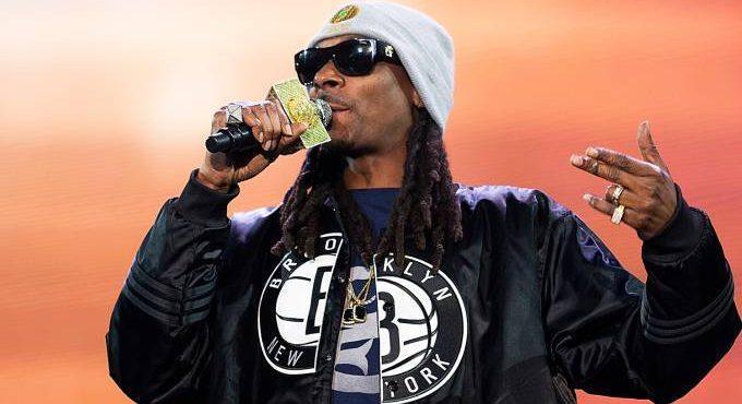 Show de Snoop Dogg deixa 42 feridos após ruptura de grade