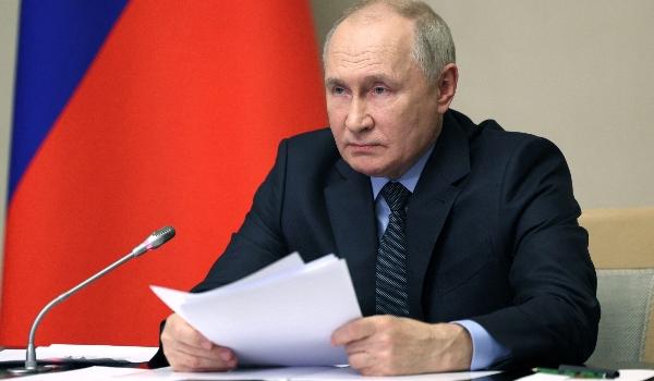 Eleições da Rússia terminam neste domingo e Putin se aproxima de 5° mandato
