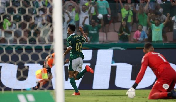 Palmeiras goleia Ponte Preta nas quartas de final do Paulistão