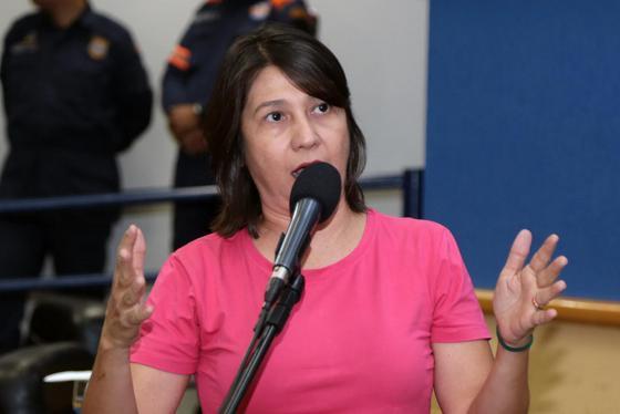 Ministro descobre "Fora, Temer" e demite Luiza Ribeiro