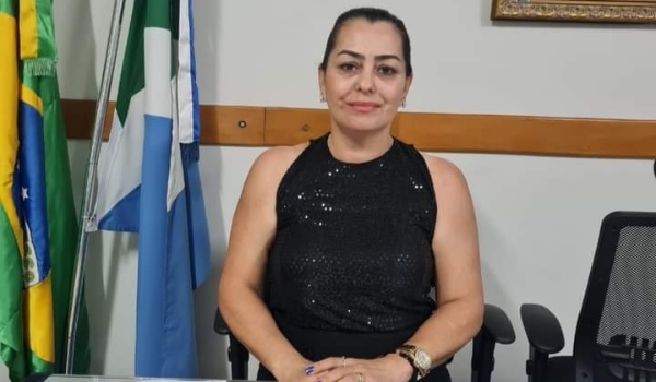 Vereadora Magaly Godoy cobra providências da falta de remédios na Farmácia Básica