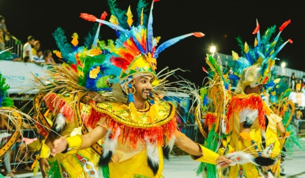 Agenda de Carnaval: desfiles das escolas de samba e blocos de rua tomam conta da programação
