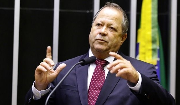 Bolsonaristas não se comprometem com defesa de Chiquinho Brazão na Câmara
