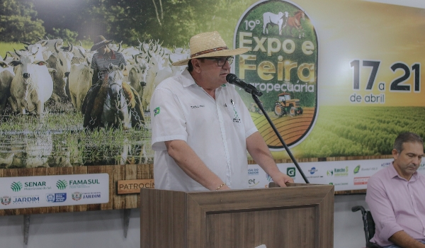 Sindicato Rural de Jardim presta homenagem a ex-presidentes durante abertura da 19ª Expo e Feira Agropecuária