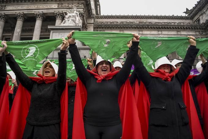 Senado argentino vota legalização do aborto