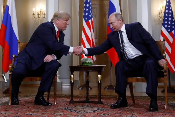 Trump e Putin iniciam cúpula em Helsinque