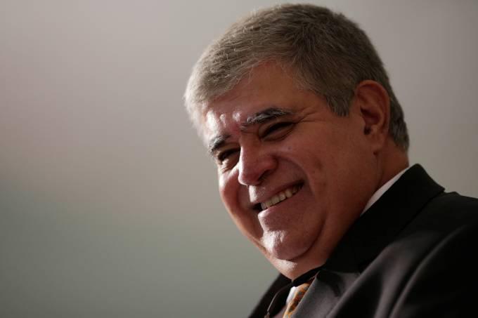 Marun envia carta de sugestões à parlamentares