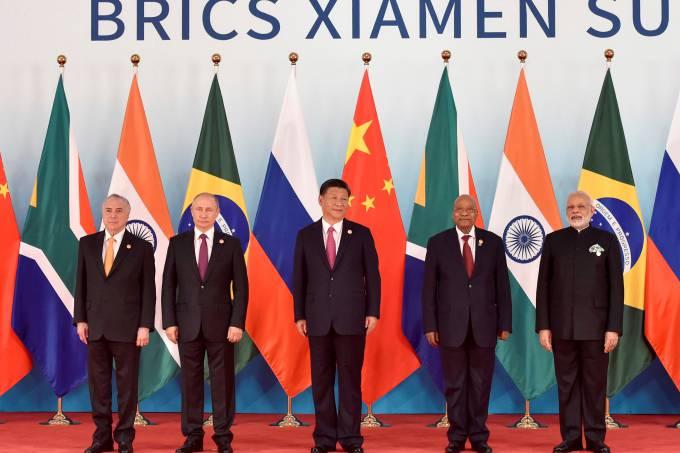 Guerra comercial marca início de cúpula do Brics