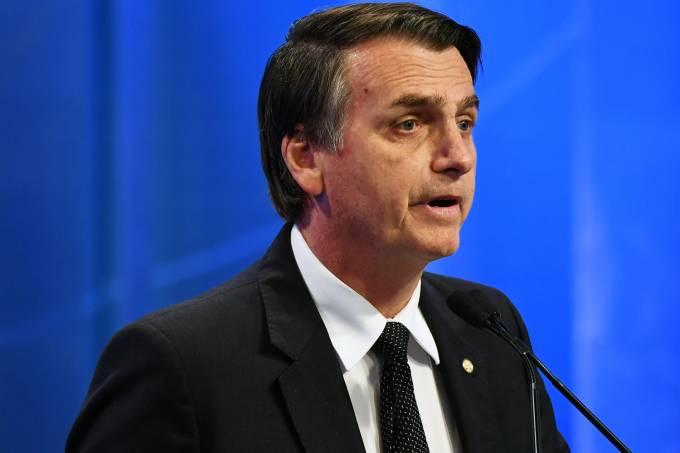 ‘Se eu for eleito, o Brasil sai da ONU’, diz Bolsonaro