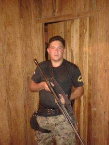 Policial e amigo são executados na fronteira após perseguição