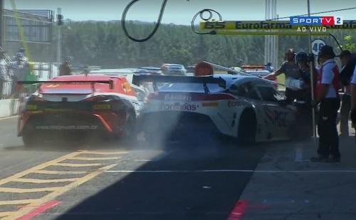 Profissionais são feridos em acidente no autódromo