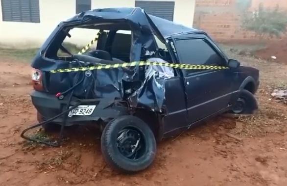 Motorista morre após ter carro atingido por ônibus