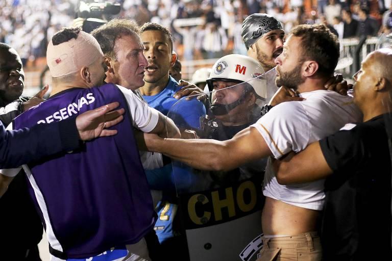 Cuca se envolve em confusão com a PM para defender torcedor