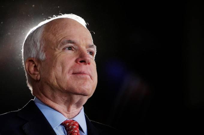 Senador McCain preparou todos os detalhes de seu velório e funeral