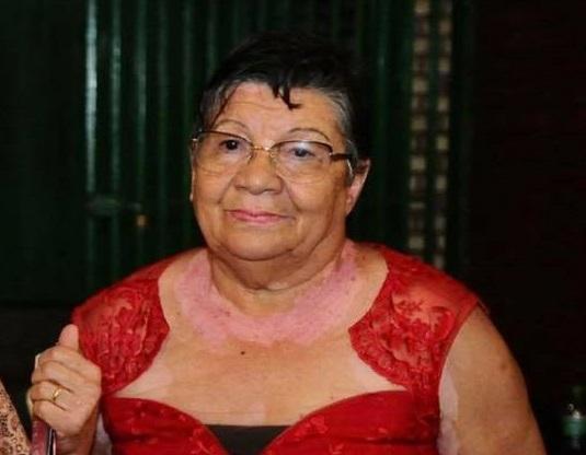 Polícia encontra celulares quebrados e professora morta com golpes de crucifixo