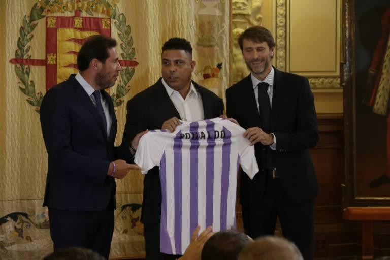 Valladolid anuncia venda de 51% das ações para Ronaldo Fenômeno