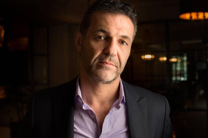 Autor de ‘O Caçador de Pipas’ homenageia em livro menino sírio afogado