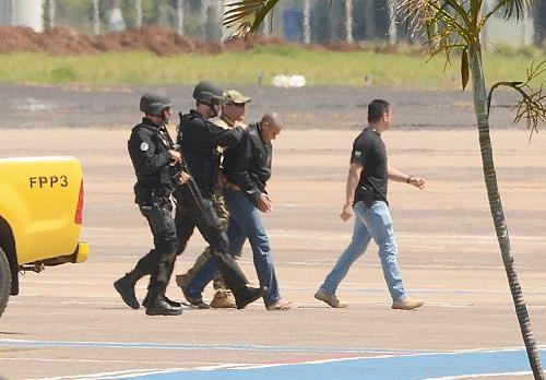 Agressor de Bolsonaro está no presídio federal da Capital