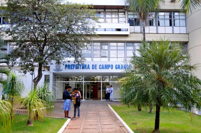 Prefeitura regulamenta carga horária de seis horas para servidores