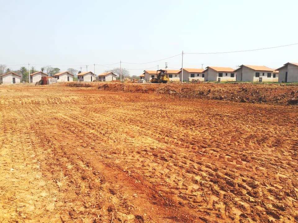 Obras conclui aterramento no loteamento Rio Bonito I