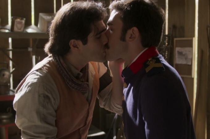Globo exibe primeiro beijo gay de uma novela das 6 em ‘Orgulho e Paixão’