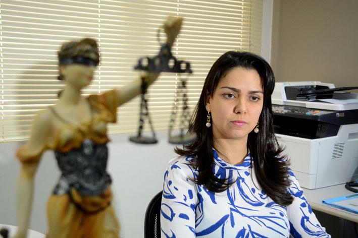 Mulher tem 40% do corpo queimado pelo marido enquanto amamentava