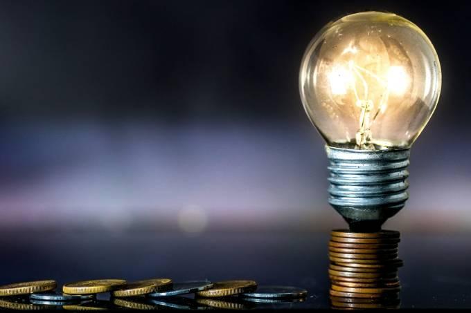 Conta de luz deve ficar mais cara até o fim do ano