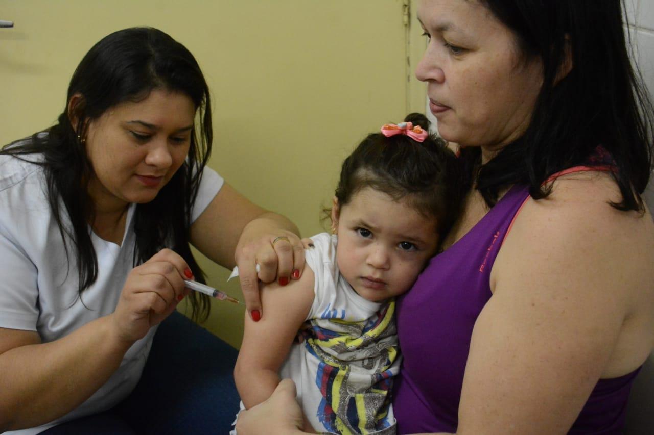 Quatro centros de saúde abrem hoje para vacinação contra a pólio e sarampo