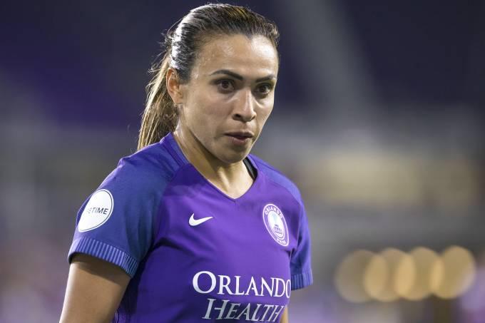 ‘France Football’ anuncia que entregará Bola de Ouro feminina