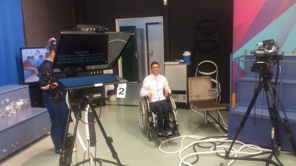 Aluno de Jornalismo com paralisia cerebral relata experiência com projeto acadêmico
