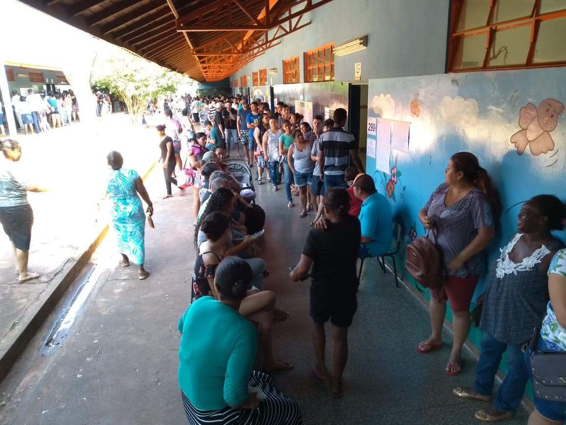 Aproveitando movimento, ambulantes tentam renda extra