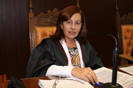 Presidente do TRE é afastada por ajudar filho suspeito de tráfico