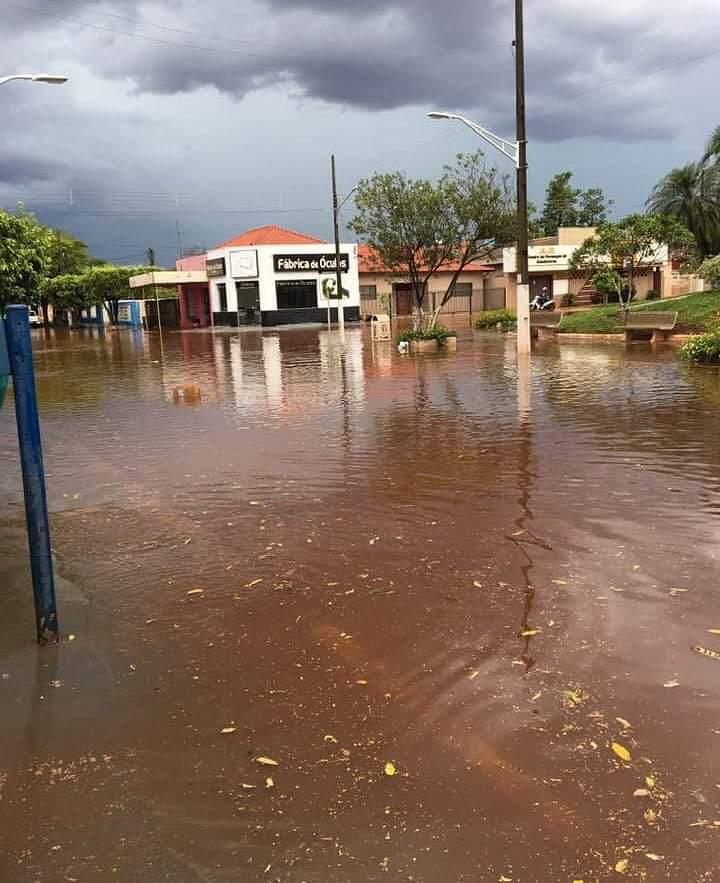 Tornado atinge município do interior com ventos de até 106 km/h