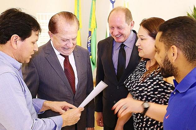 Município de Antônio João apresenta proposta a Coamo Agroindustrial